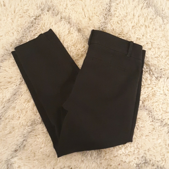 🥳CLEARANCE! $4 w/ a bundle!🥳 Loft Capri professional pants Black - Picture 5 of 6